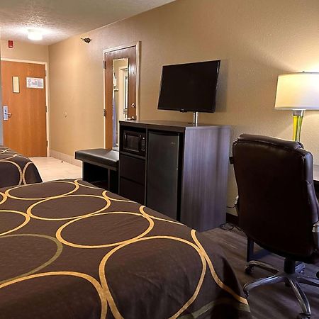 Super 8 By Wyndham Bellefontaine Hotel Ngoại thất bức ảnh