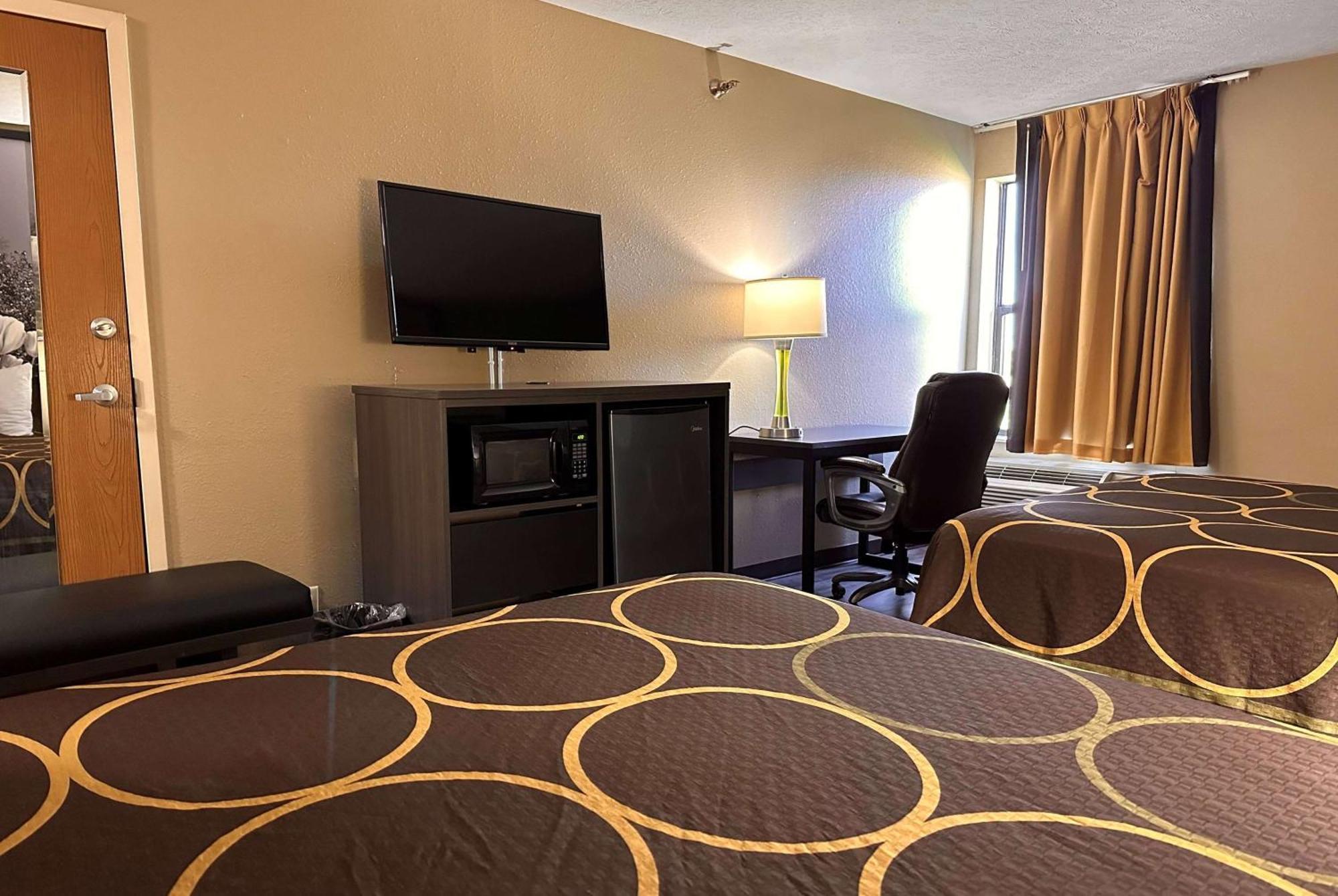 Super 8 By Wyndham Bellefontaine Hotel Ngoại thất bức ảnh