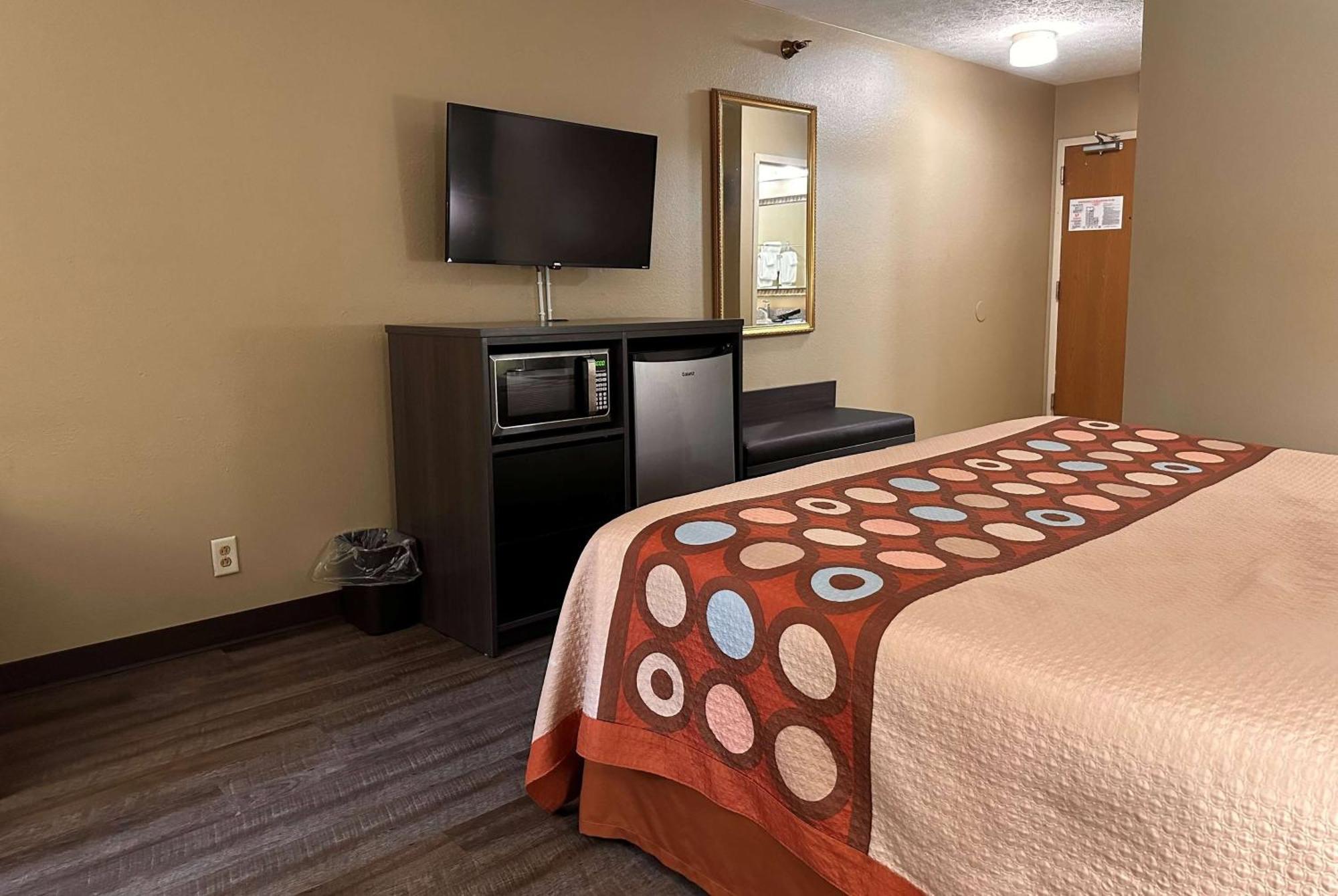 Super 8 By Wyndham Bellefontaine Hotel Ngoại thất bức ảnh