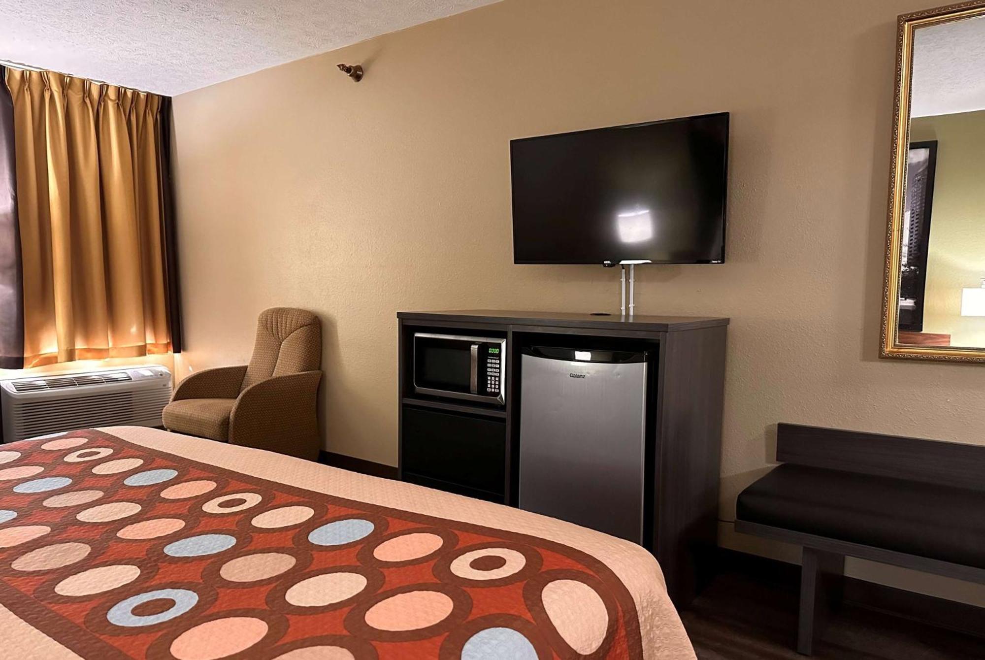 Super 8 By Wyndham Bellefontaine Hotel Ngoại thất bức ảnh