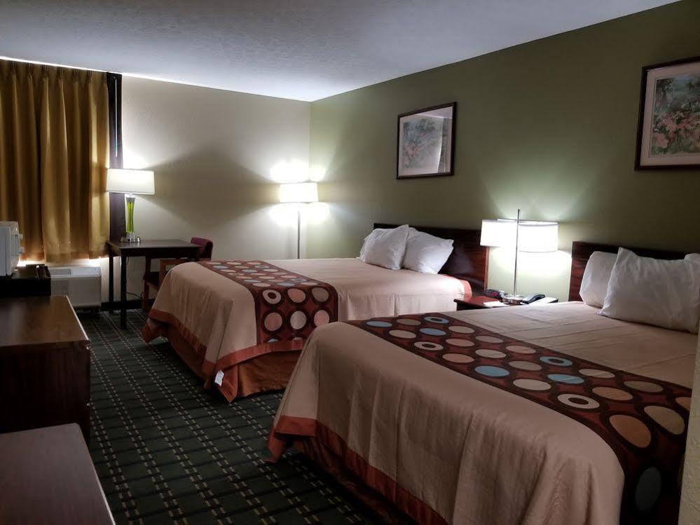 Super 8 By Wyndham Bellefontaine Hotel Ngoại thất bức ảnh