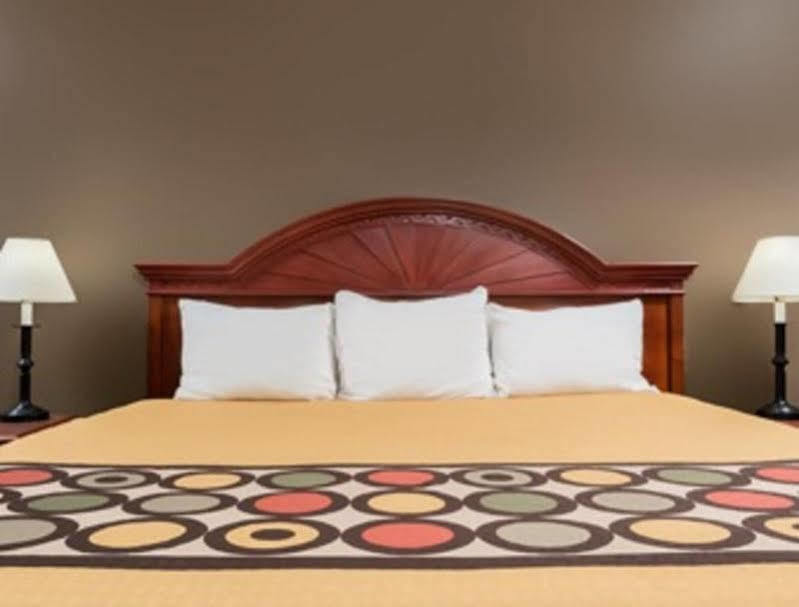 Super 8 By Wyndham Bellefontaine Hotel Ngoại thất bức ảnh