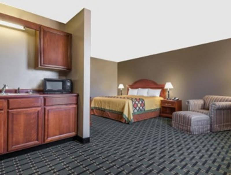 Super 8 By Wyndham Bellefontaine Hotel Ngoại thất bức ảnh